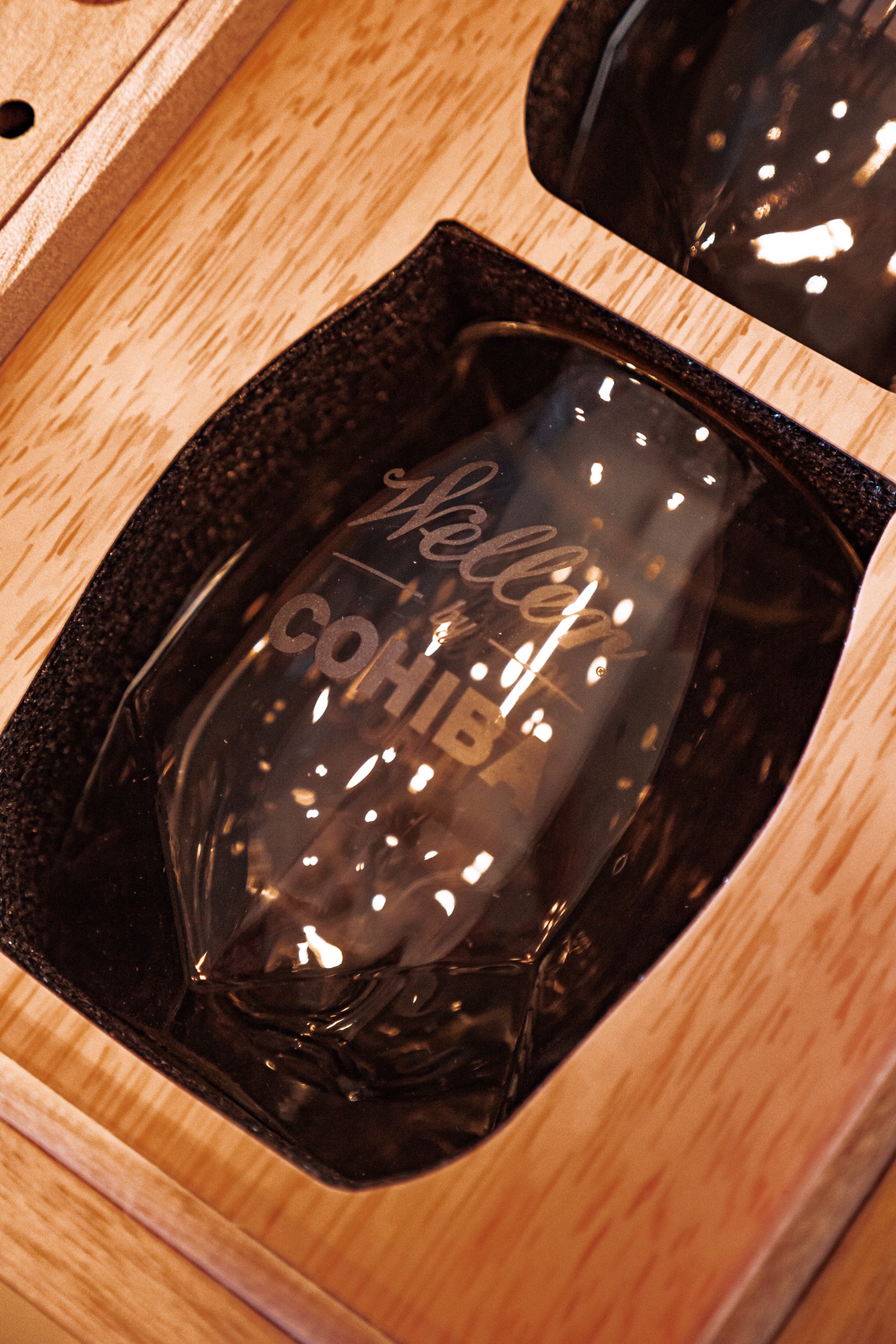 Cohiba Weller Humidor Gift Set 2025