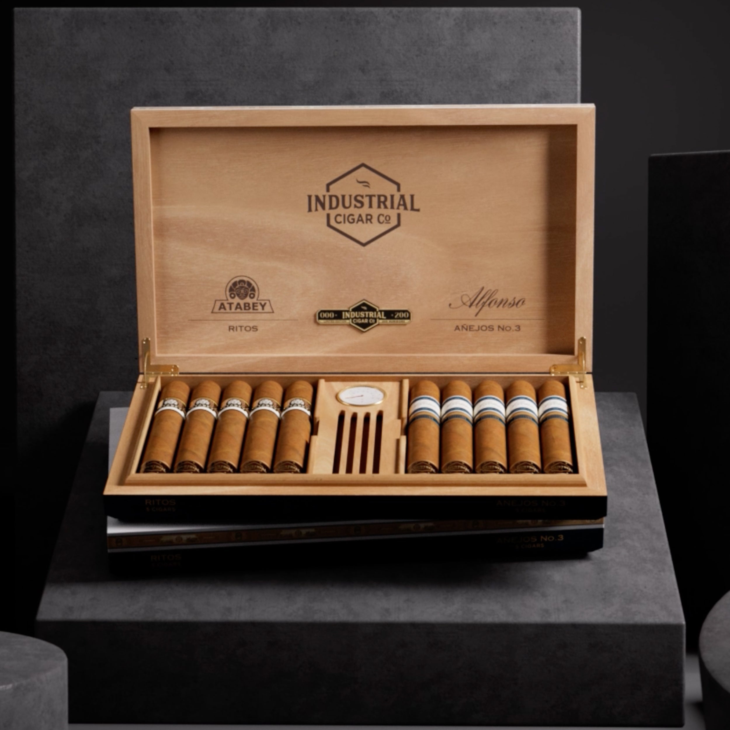 Selected Tobacco Humidor Project