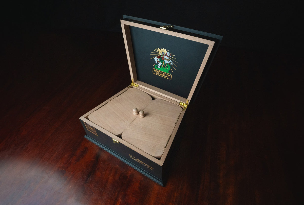 Foundation 10 Year Aniversario bx20 in Special Humidor