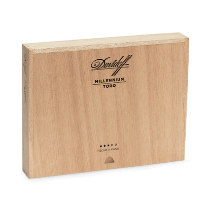 Davidoff Millennium Toro bx10 - Industrial Cigar Co.
